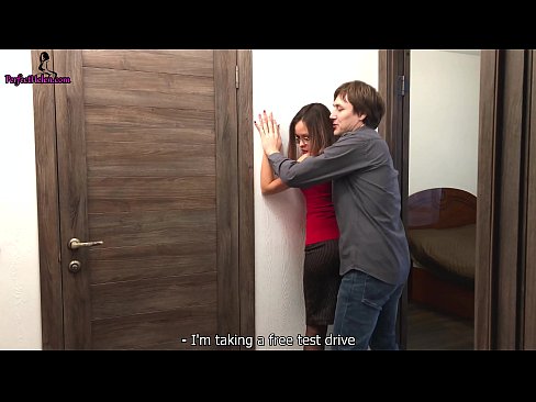 ❤️ Sexy Realtor sensually jerks his pussy and fucks while selling his apartment - Krempai ❤️  جنس